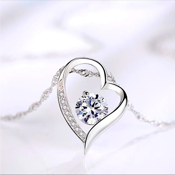 Exquisite Heart White gold plated Necklace - Picture 2 of 5